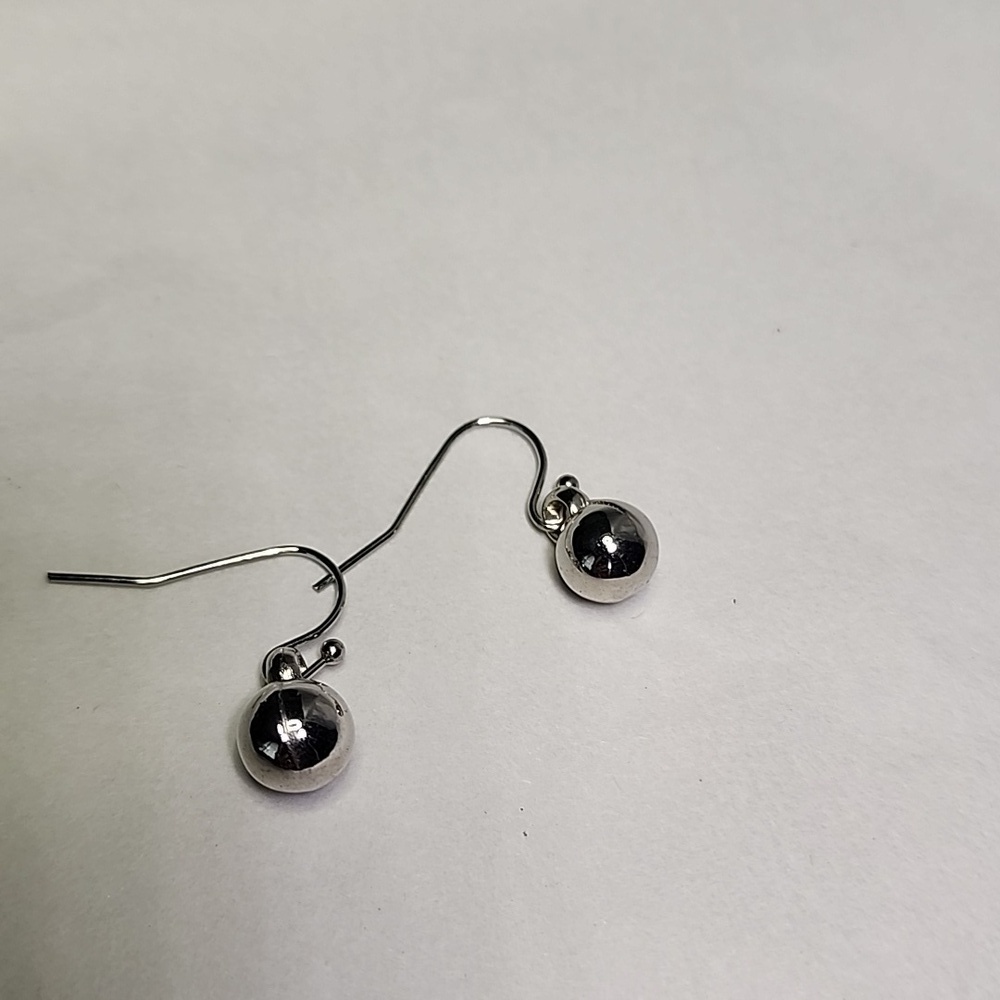 Silver Ball Fashion Earrings New Never worn Minimalist